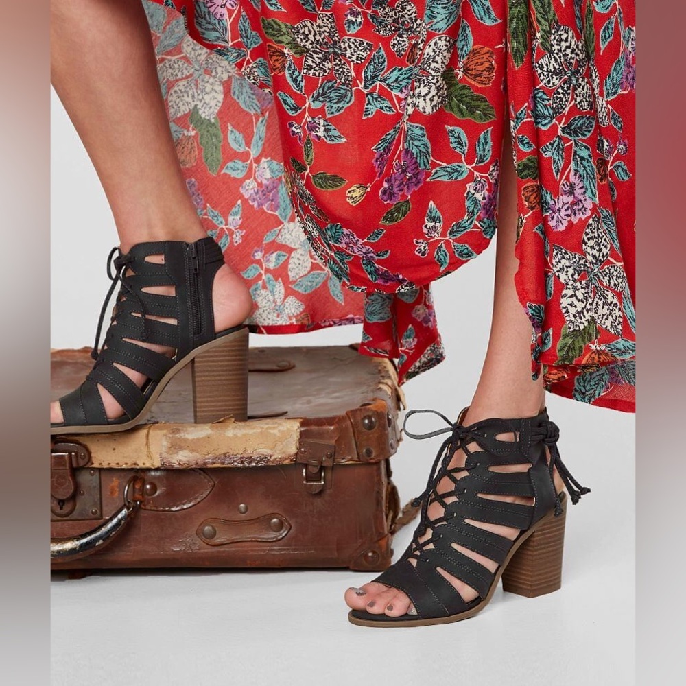 Farylrobin Libby Heeled Sandal
